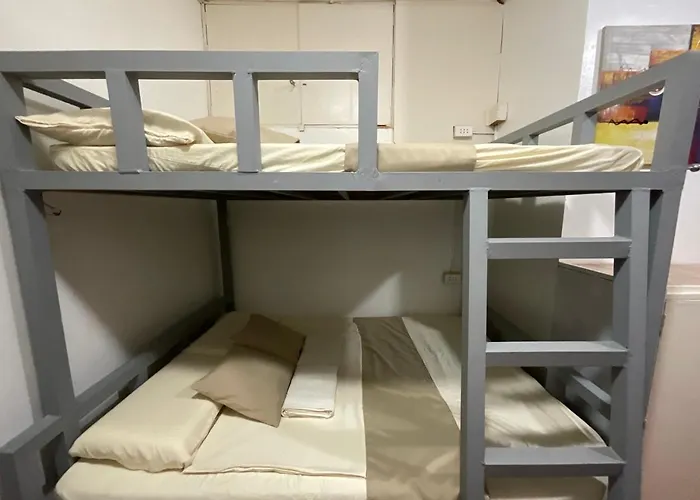Lisa's Hostel *
