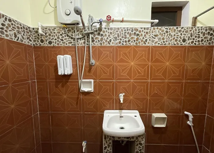 Lisa's Hostel Basdiot