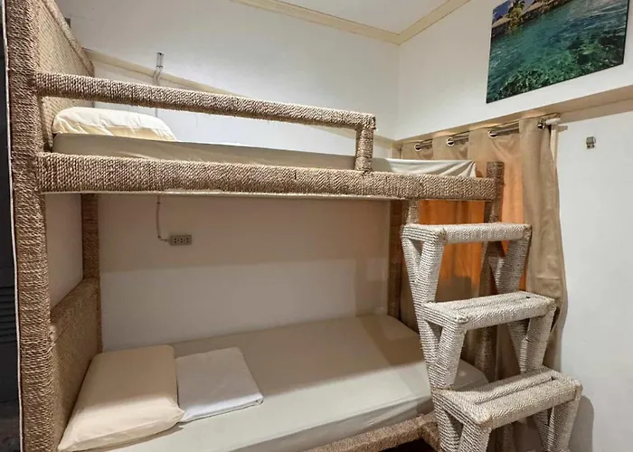 Lisa's Hostel *